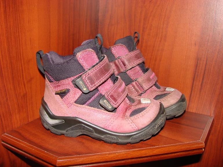 Crocs р. С/8-9 ,Ecco р.24,р.25