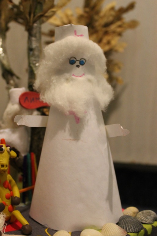 Объемная поделка Айболит