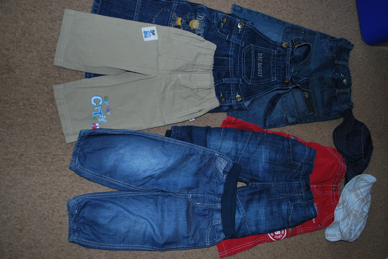 Продаю пакетом штаны 80-86 р на стройного мальчика