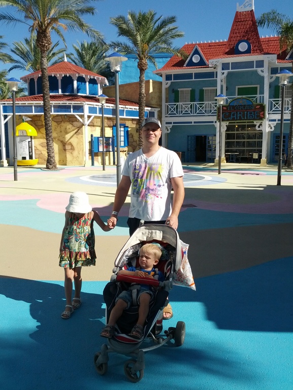 Отель и парк Port Aventura, а также новый аквапарк Costa Caribe Aquatic Park