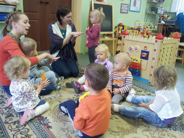 Люба в саду