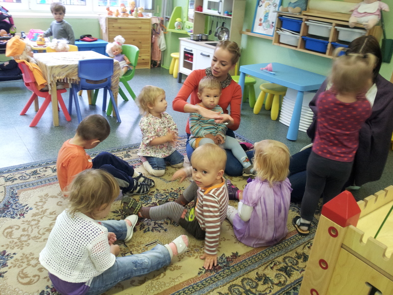 Люба в саду