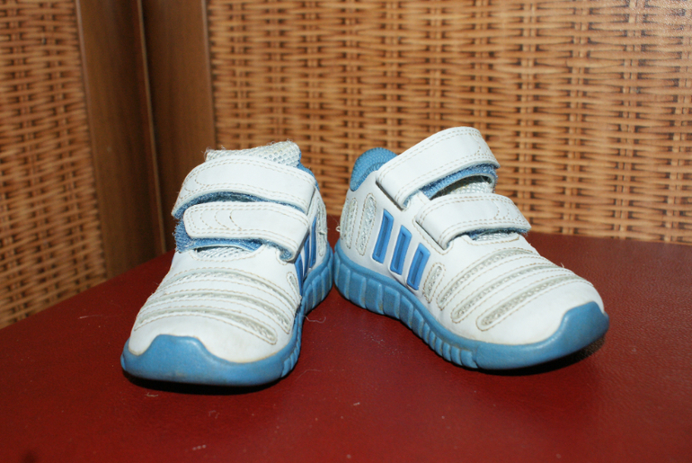 Кроссовки Adidas размеры 21 и 22