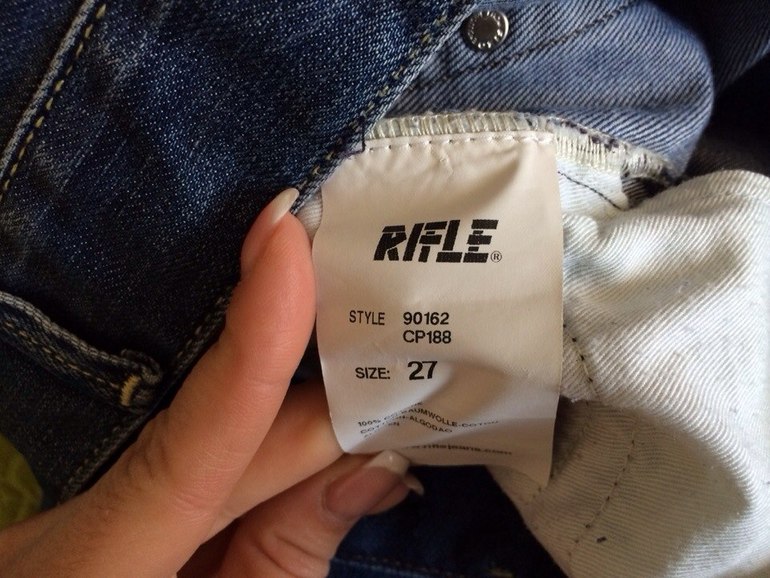 Платья , кофточки , джинсы и подарки !!!!! ))