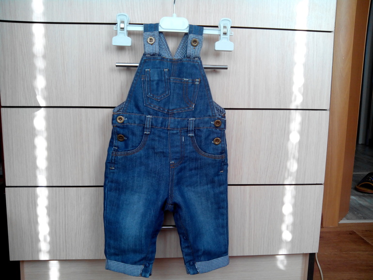 продам отличный комбинезон фирмы NEXT на 3-6 мес