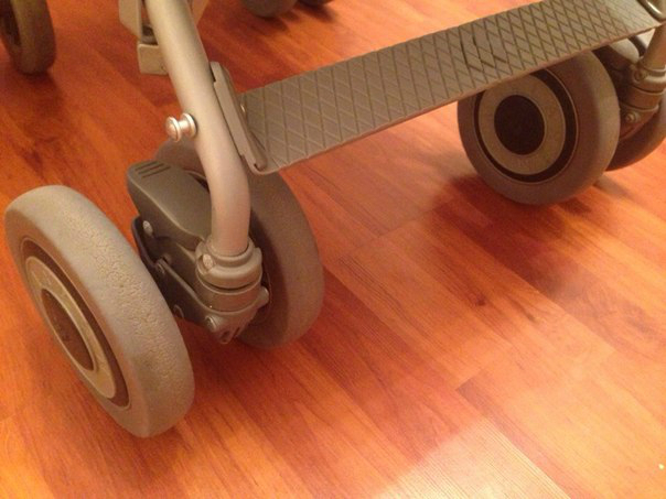 продаем нашу коляску Maclaren techno XLR