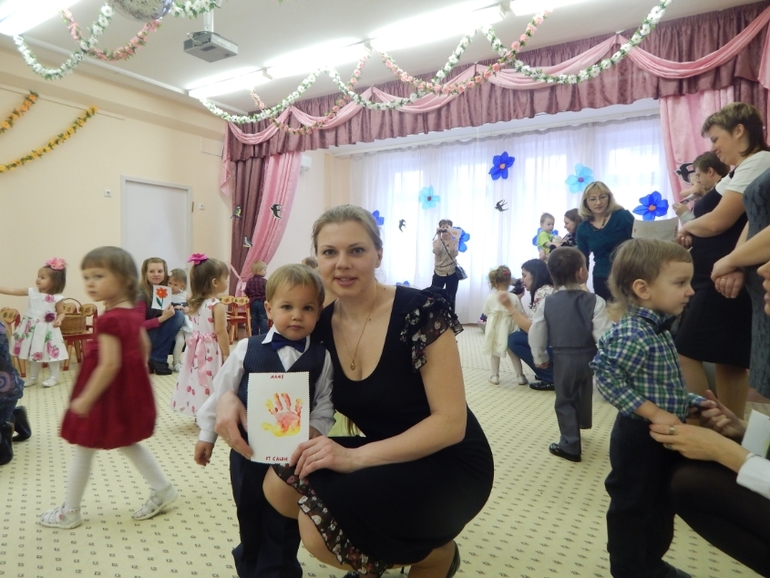 Сладкое поздравление в садик с 8 марта