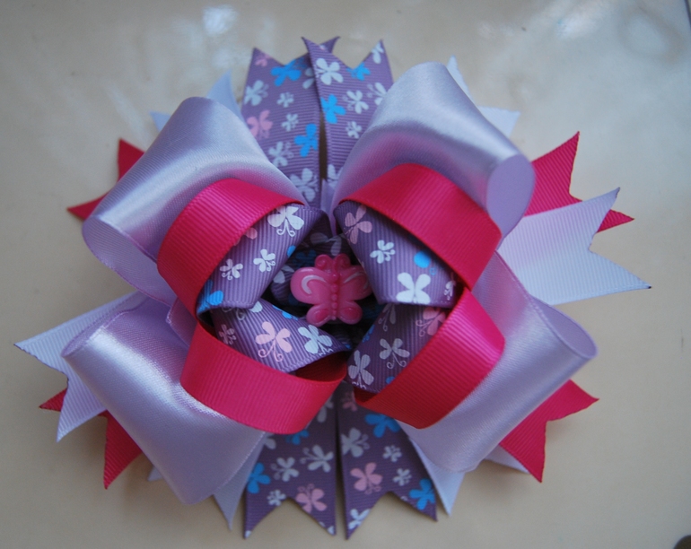 Вот такие чудесные заколочки и резиночки могу изготовить для ваших принцесс!