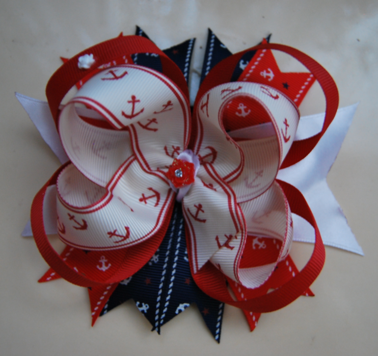 Вот такие чудесные заколочки и резиночки могу изготовить для ваших принцесс!