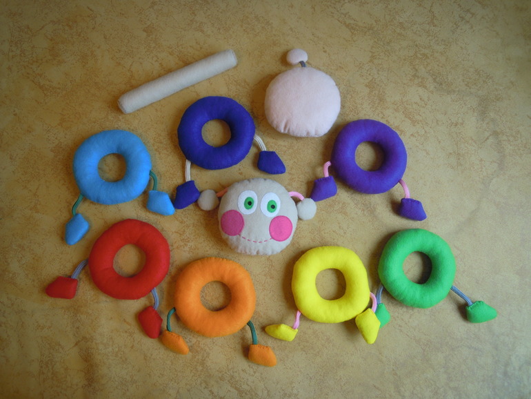 Радужная гусеничка!