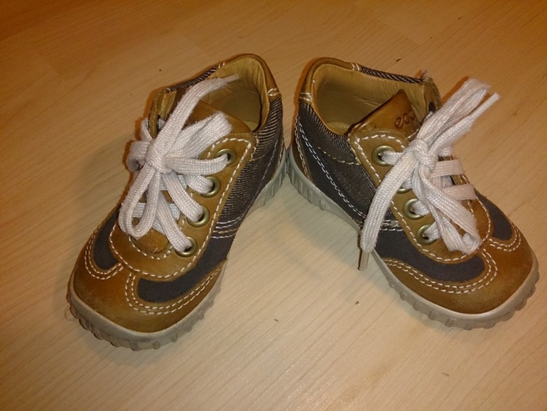 Продам одежду Carters, обувь DPAM и Экко.