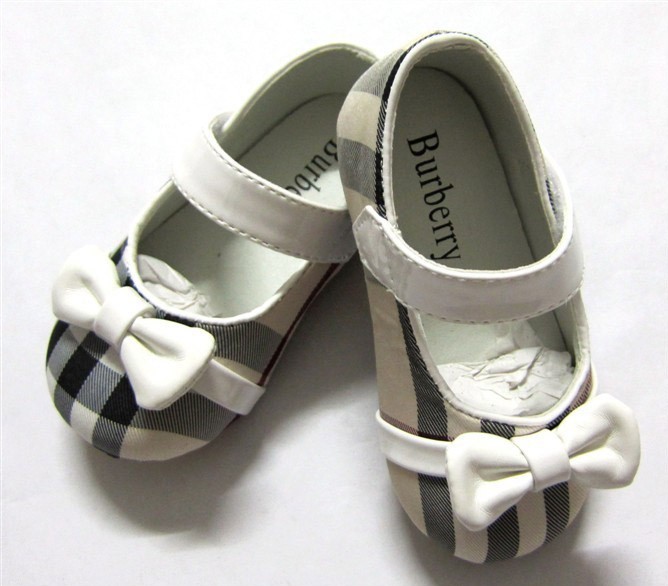 Куплю туфельки Burberry (копия) 13,5 по стельке
