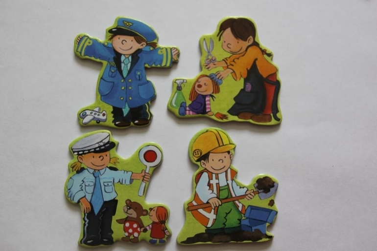 Знакомимся с Профессиями в 2.2 года