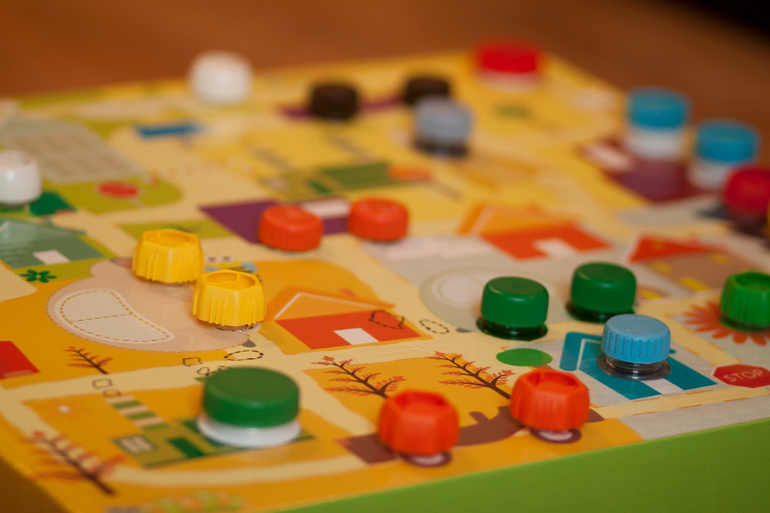 Короб с крышечками