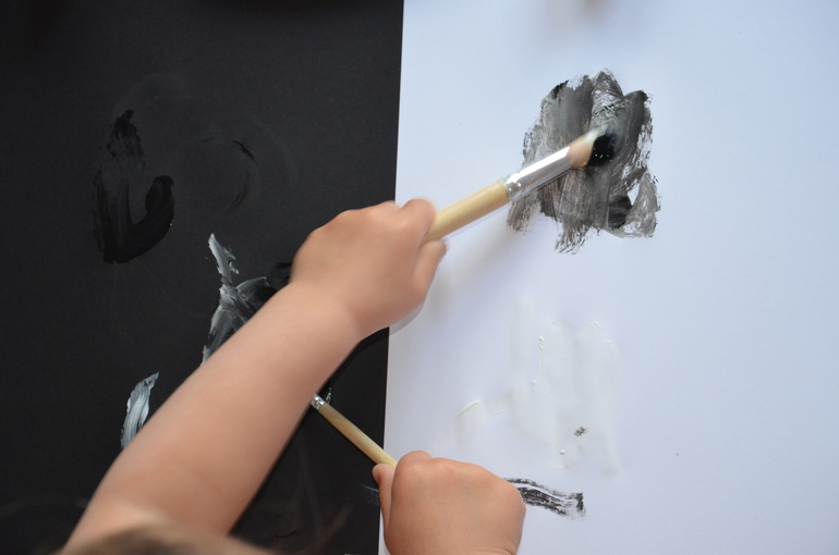 Художка №9. Черно-белое.