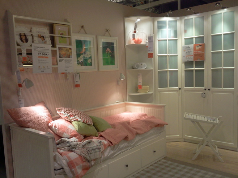 Интерьеры с экспозиций.