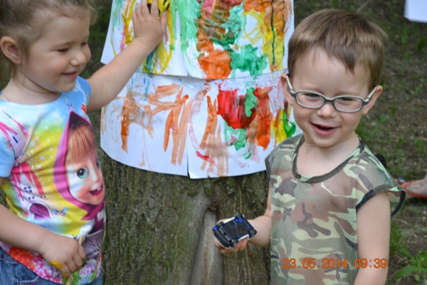 Игры на улице. Домик для фей