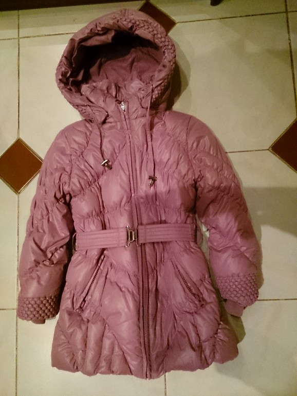 Верхняя одежда для девочек в отличном состоянии )))))