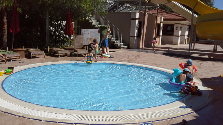 Кемер, Akka alinda