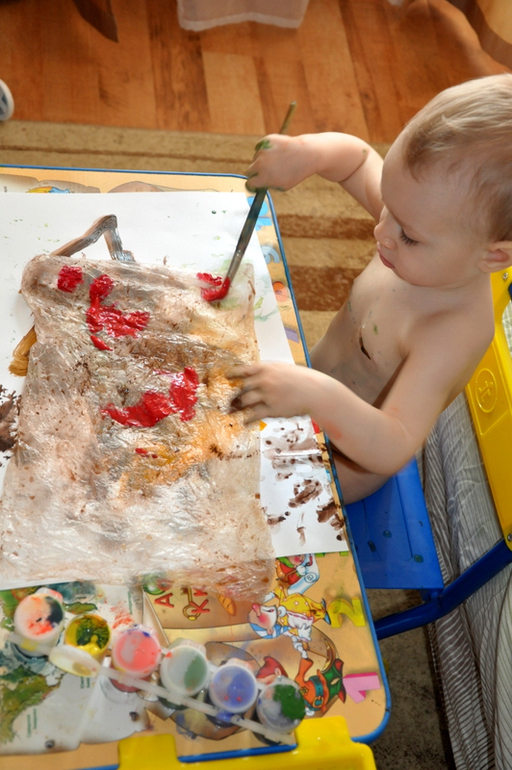 Первые пробы: ГУАШЬ (1,4 года)