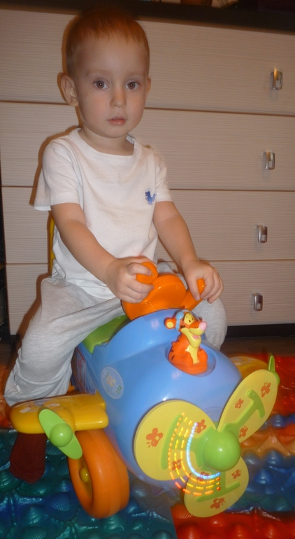 Наши игрушки от года и восьми весяцев и до....