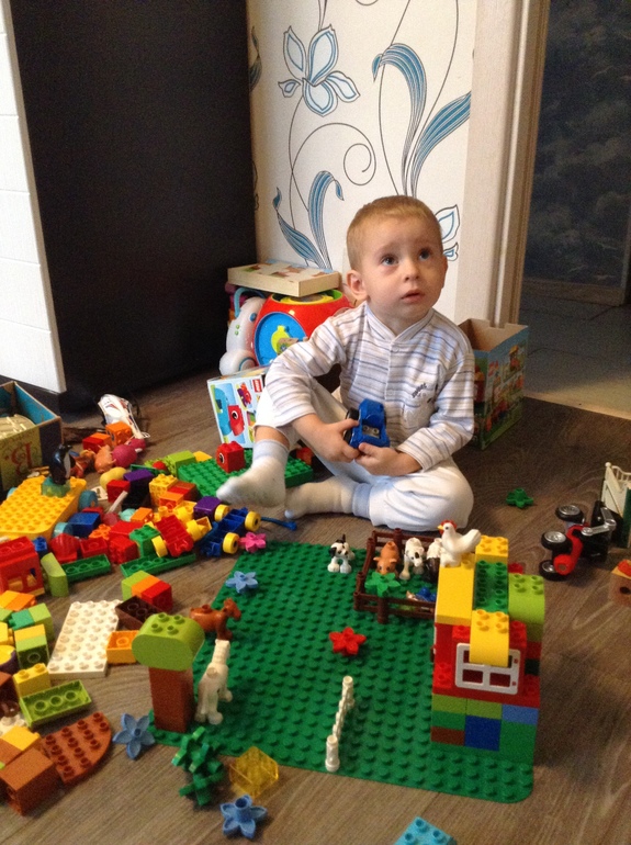 Наши игрушки от года и восьми весяцев и до....