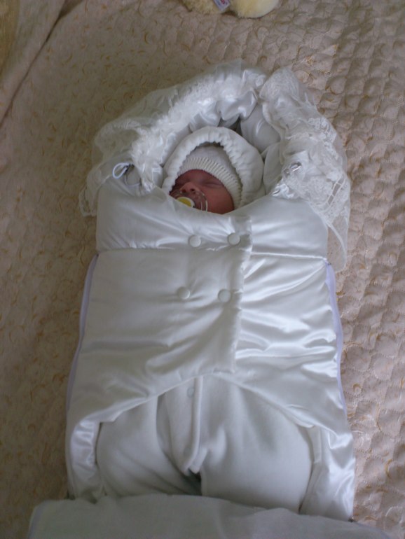 Конверт пуховый Choupette и одежда на выписку)