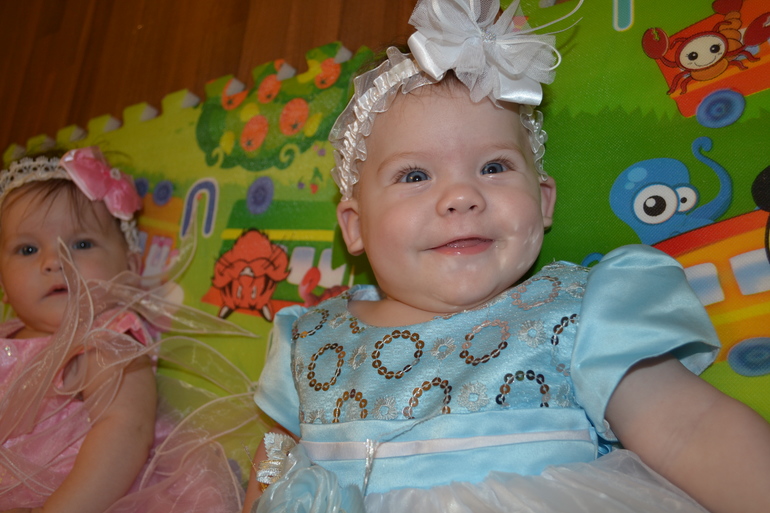 Ну вот и нам пора показаться и познакомиться со всеми