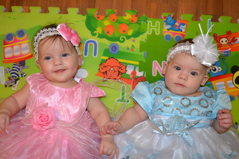 Ну вот и нам пора показаться и познакомиться со всеми