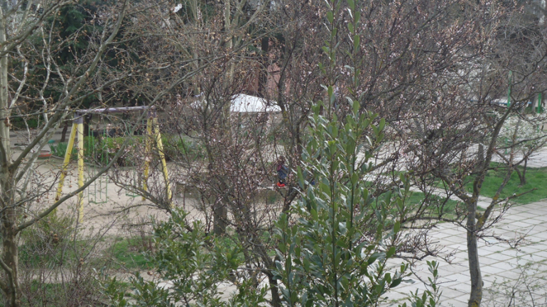 Сдам 2-х комнатную квартиру в Алуште!Часть 2)))