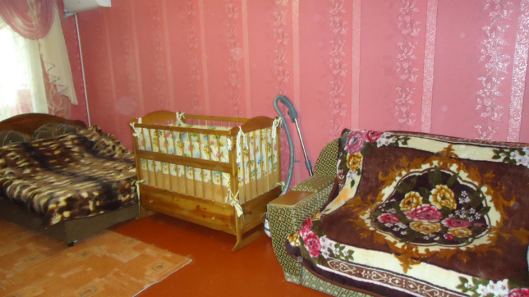 Сдам 2-х комнатную квартиру в Алуште!Часть 2)))