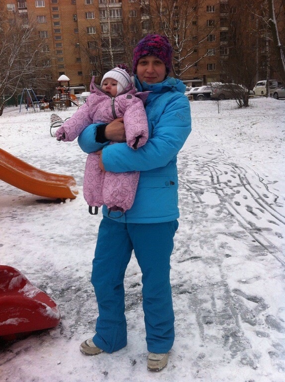 Первый снег моего пузырика)