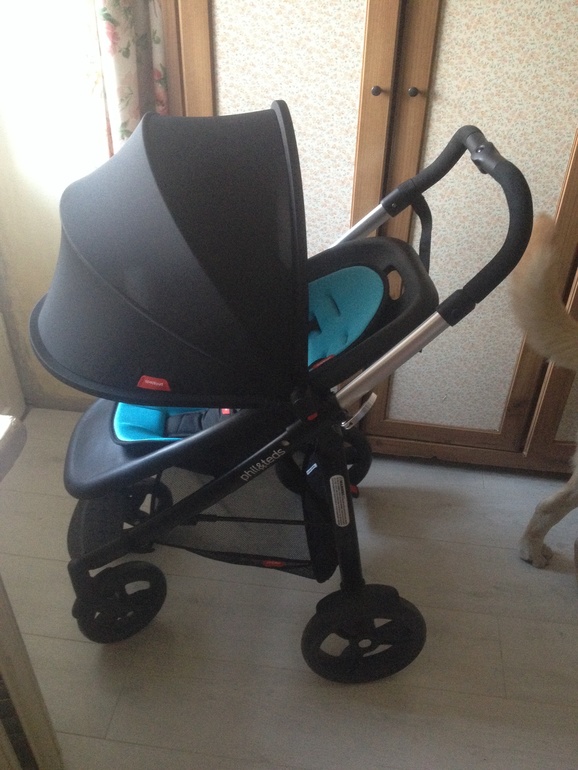 Как я рада. Новая коляска!