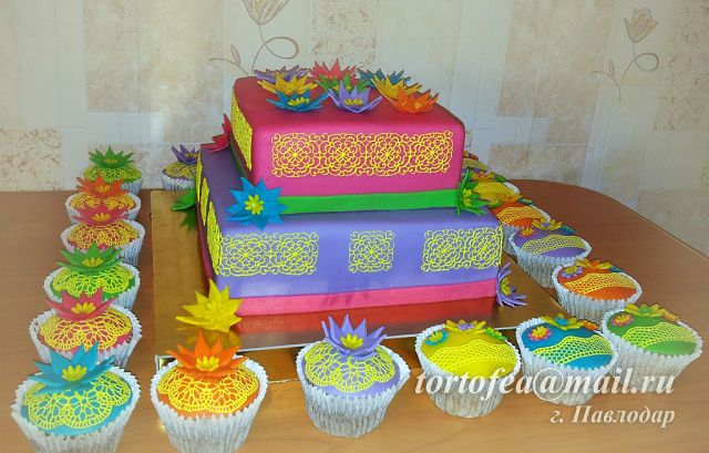 Мои свадебные тортики (пишу через телефон, дождитесь когда выложу все 4 фотки)