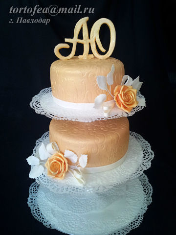 Мои свадебные тортики (пишу через телефон, дождитесь когда выложу все 4 фотки)