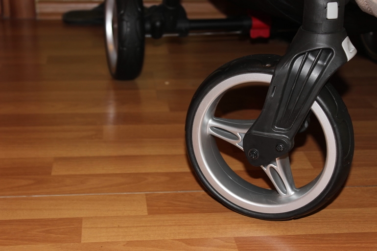 baby jogger city mini 4 ( Цена 15 500) или обмен на другую