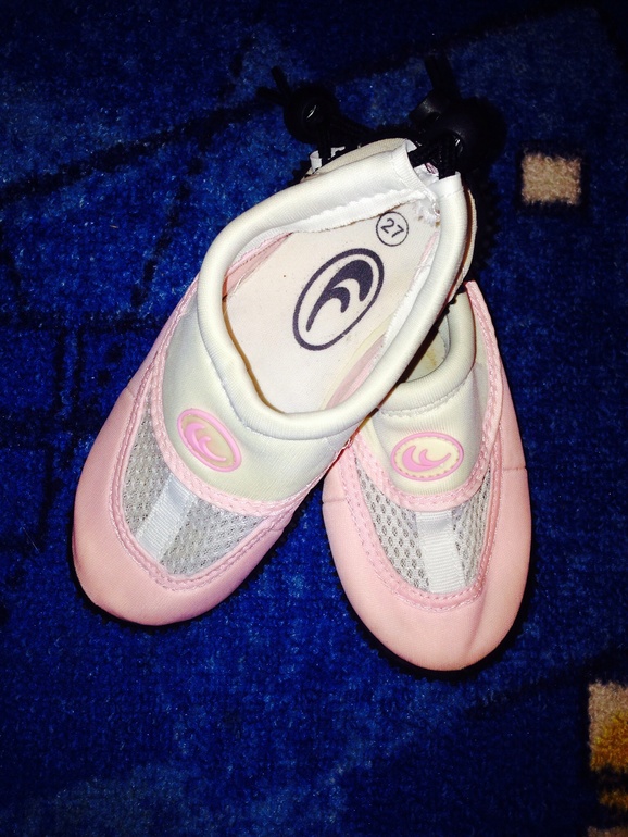 Обувь на море