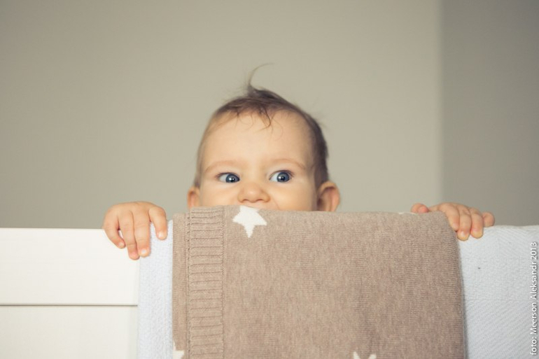 Девочки, кому интересна семейная фотосессия у замечательного фотографа!