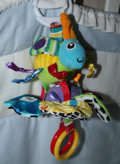 Развивающие игрушки Lamaze, PlayGro, Skip Hop, Tiny Love; и другие аксессуары для ваших малышей