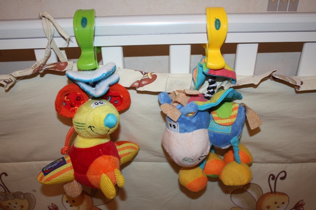 Развивающие игрушки Lamaze, PlayGro, Skip Hop, Tiny Love; и другие аксессуары для ваших малышей