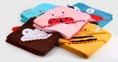 Рюкзаки, Ланчбоксы, подголовники, полотенца, коробки SKIP HOP ZOO.