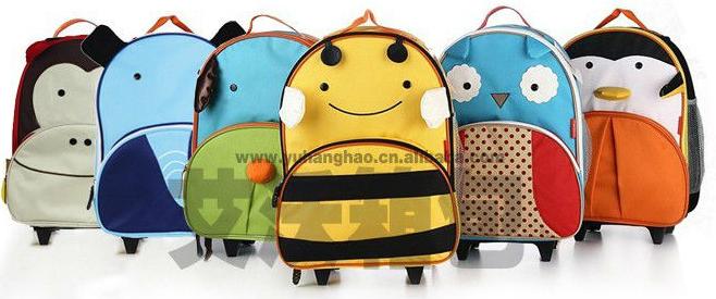 Рюкзаки, Ланчбоксы, подголовники, полотенца, коробки SKIP HOP ZOO.