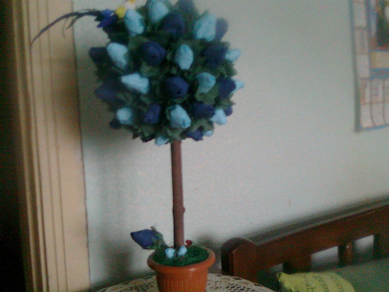 Новое дерево и дебютная птичка