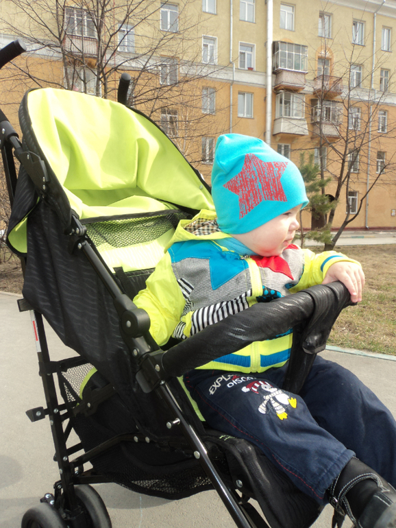 немного нас))