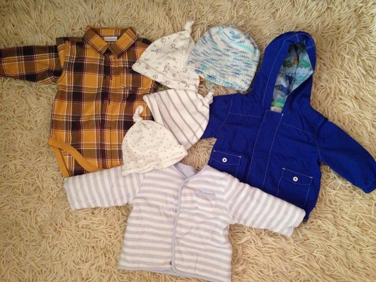 пакет вещей на мальчика 6-9 мес, 1500 руб.
