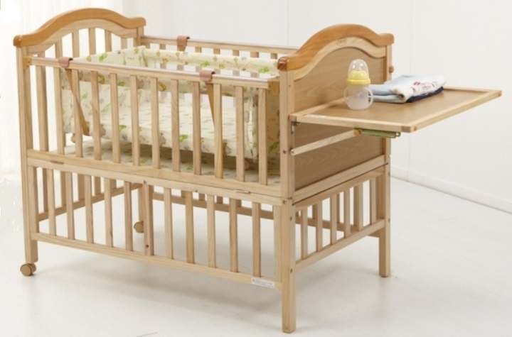 ТОП-3 варианта кроватки для грудничка