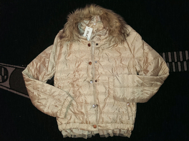 Оригинальные фото. Нежно-бежевая, женственная курточка.