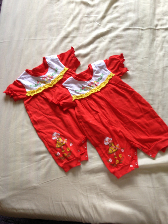 Много одежды для девочек 68-80 р-р. Вещи парные. Обувь -17-20 р-р - не парная. Рюкзаки переноски-кенгуру.