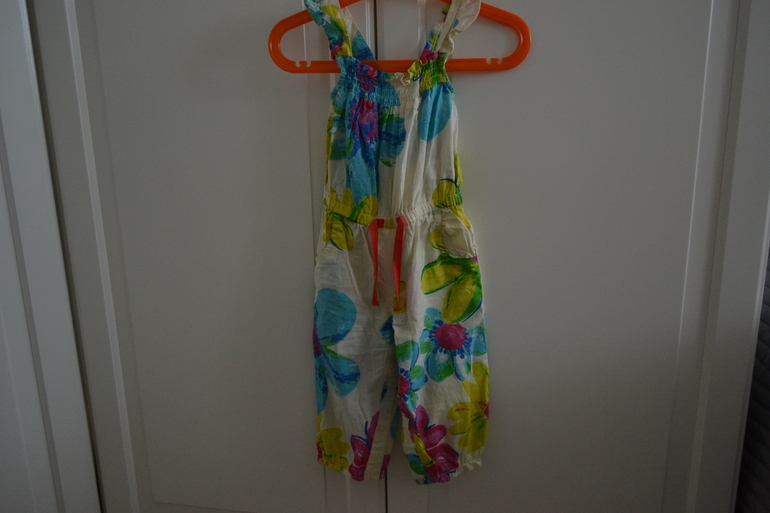 Платья, сарафаны, брюки: Next, Зара, Carters, Oshkosh на 9-18 м.