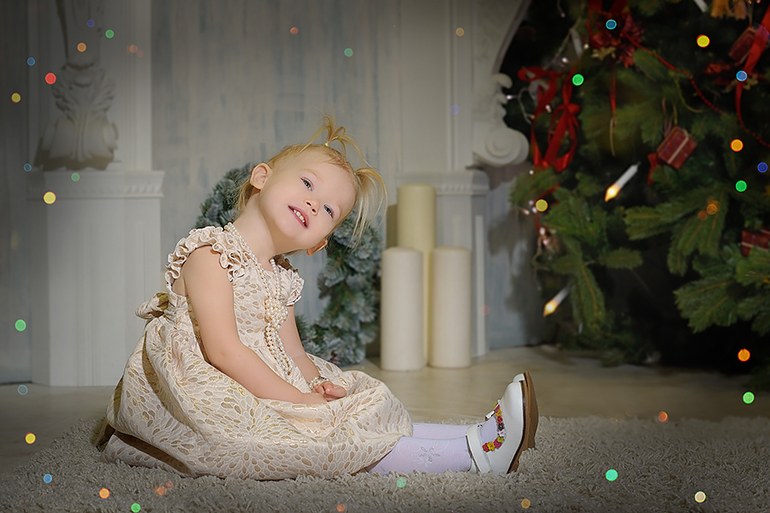 Под елочкой